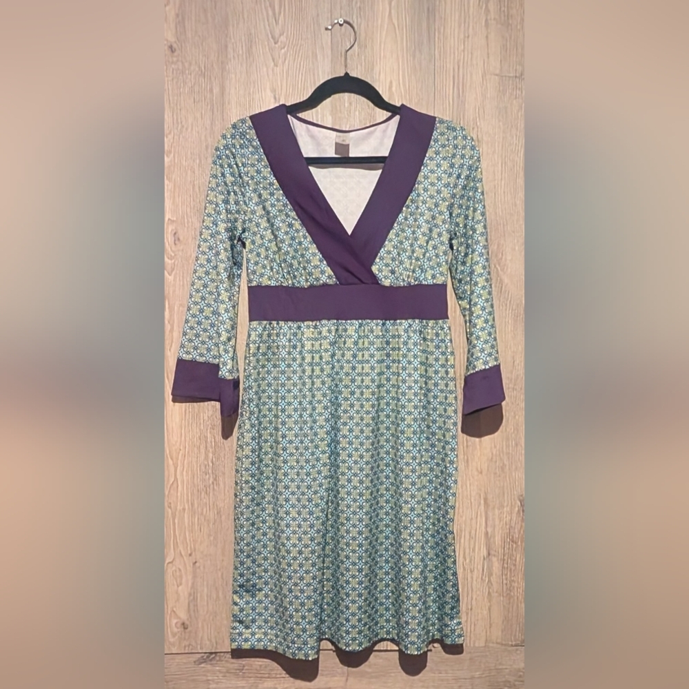 Elegant Purple and Green Patterned Dress